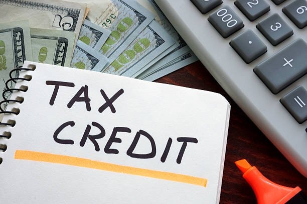 “Discover the top tax deductions and credits for Canadian small businesses in 2025. Maximize savings and reduce taxable income with expert guidance.”