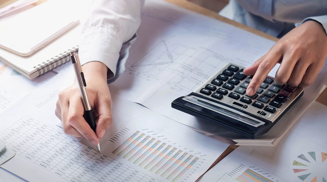 Full-Time Bookkeeper vs. Outsourced Accounting Firm: A Cost-Benefit Analysis for Ontario Businesses